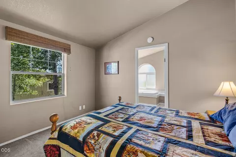 Bedroom - 67183 Harrington Loop, Bend, OR 97703 photo 2 of 5