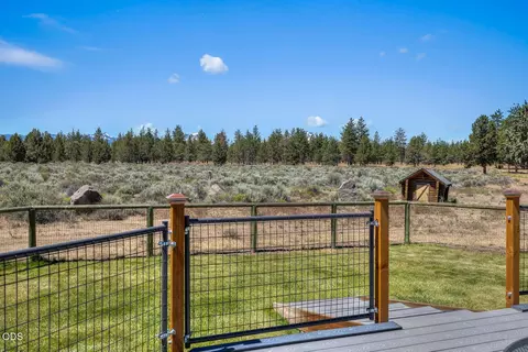 Exterior - 67183 Harrington Loop, Bend, OR 97703 photo 4 of 10