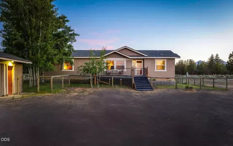 Exterior - 67183 Harrington Loop, Bend, OR 97703 photo 9 of 10