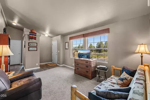Living - 67183 Harrington Loop, Bend, OR 97703 photo 4 of 4