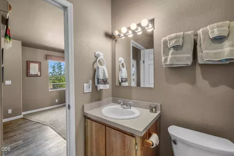 Bath - 67183 Harrington Loop, Bend, OR 97703 photo 2 of 3