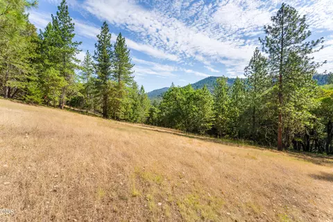 1238 W Jones Creek Rd #LOT 1, Grants Pass, OR 97526
