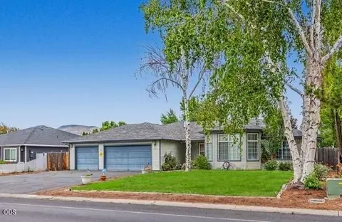 6319 Harlan Dr, Klamath Falls, OR 97603