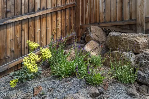 Exterior - 63348 Lamoine Ln, Bend, OR 97701 photo 6 of 7