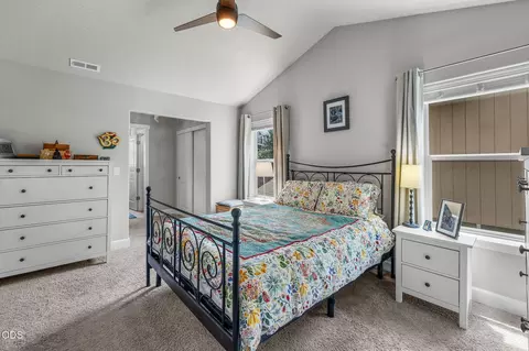 Bedroom - 63348 Lamoine Ln, Bend, OR 97701 photo 1 of 8