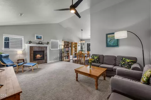 Living - 63348 Lamoine Ln, Bend, OR 97701 photo 2 of 6