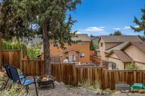 Exterior - 63348 Lamoine Ln, Bend, OR 97701 photo 5 of 7