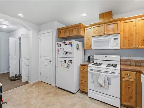 16558 Daisy Pl, La Pine, OR 97739 photo 5