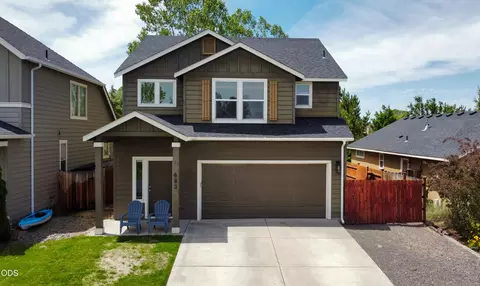 683 NE Providence Dr, Bend, OR 97701
