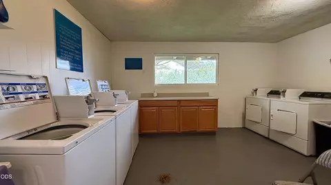 8401 Old Stage Rd UNIT 65, Central Point, OR 97502 photo 42