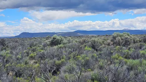 1400 Off Fossil Lake Rd, Christmas Valley, OR 97641