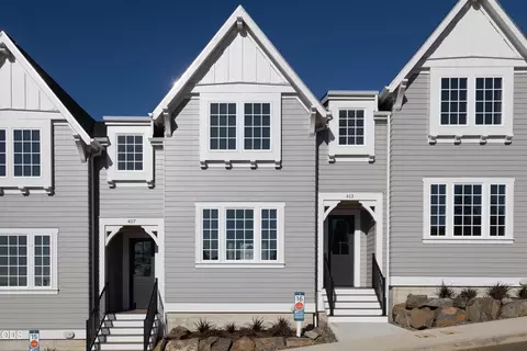 413 NE Moonwake Ln #16, Depoe Bay, OR 97341