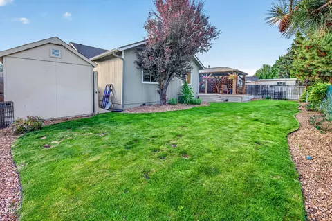 Exterior - 62633 Hawkview Rd, Bend, OR 97701 photo 10 of 11