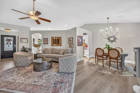 Living - 62633 Hawkview Rd, Bend, OR 97701 photo 3 of 3