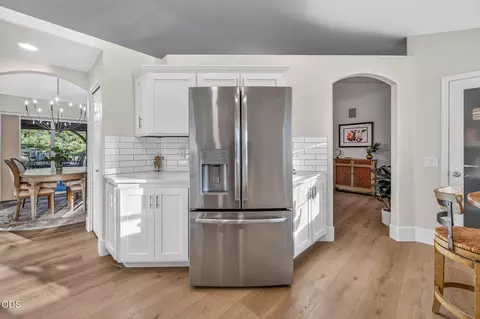 Kitchen - 62633 Hawkview Rd, Bend, OR 97701 photo 3 of 3