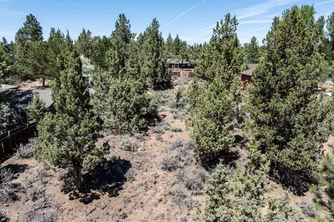 20874 Greenmont Dr, Bend, OR 97702 photo 21