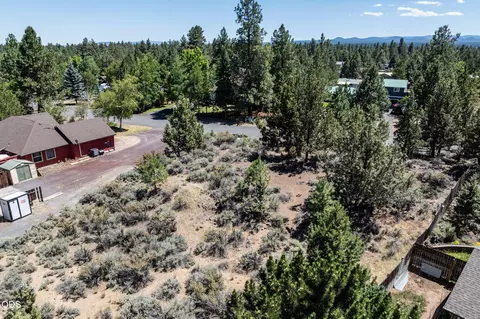 20874 Greenmont Dr, Bend, OR 97702 photo 11