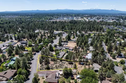 20874 Greenmont Dr, Bend, OR 97702 photo 18
