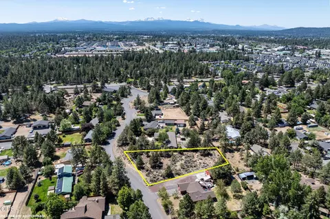 20874 Greenmont Dr, Bend, OR 97702 photo 17