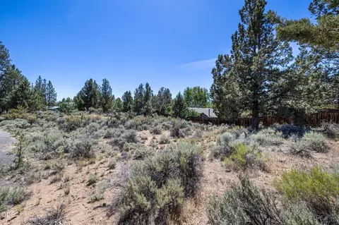 20874 Greenmont Dr, Bend, OR 97702 photo 10