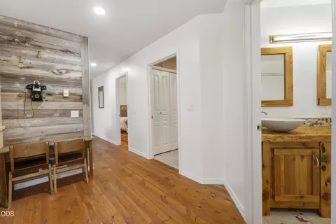 Entry Way - 64740 Alcor Pl, Bend, OR 97703 photo 3 of 5