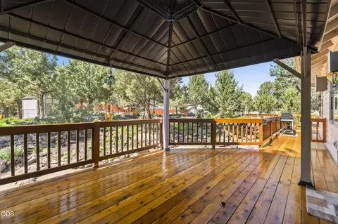 Exterior - 64740 Alcor Pl, Bend, OR 97703 photo 10 of 14