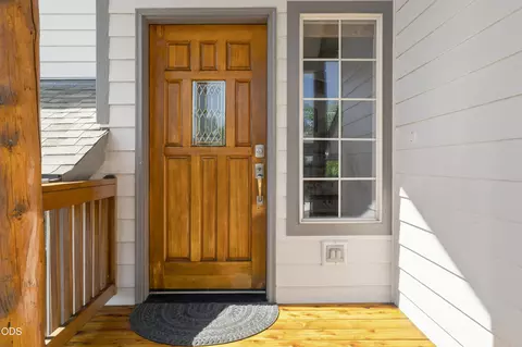 Entry Way - 64740 Alcor Pl, Bend, OR 97703 photo 1 of 5