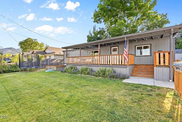6400 Frost Ln, Talent, OR 97540