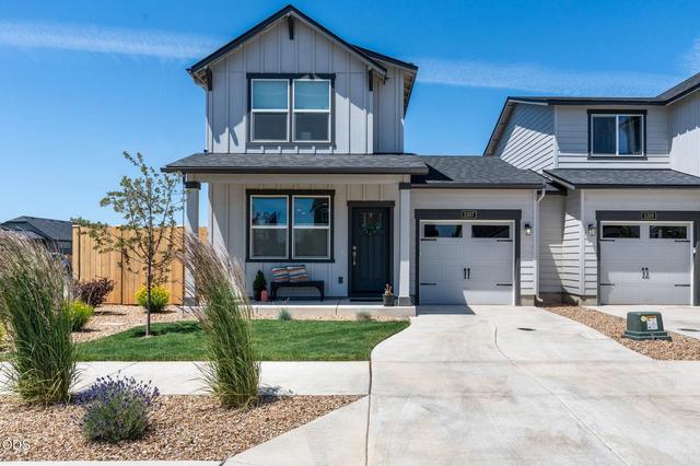3307 NW 8th St, Redmond, OR 97756