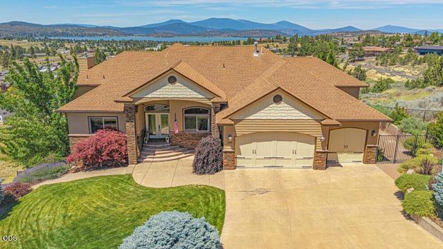 1354 Ridgecrest Dr, Klamath Falls, OR 97601