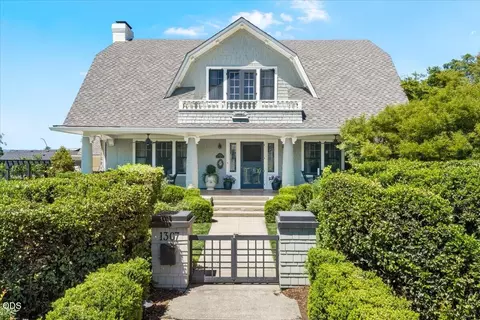 1307 Queen Anne Ave, Medford, OR 97504