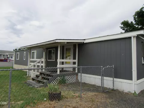 4751 Bellm Dr #SPC 33, Klamath Falls, OR 97603