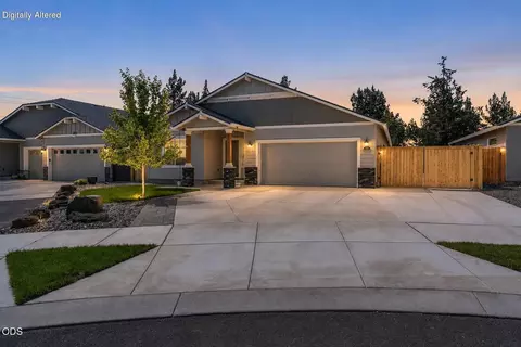 1030 NW Varnish Ln, Redmond, OR 97756