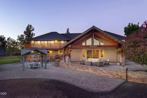 Exterior - 21455 SW Young Ave, Bend, OR 97703 photo 1 of 22