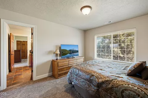 Bedroom - 21455 SW Young Ave, Bend, OR 97703 photo 6 of 7