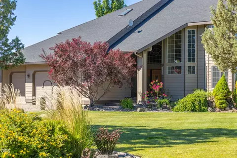 Exterior - 21455 SW Young Ave, Bend, OR 97703 photo 17 of 22