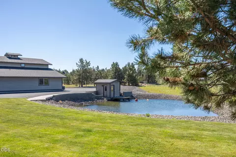 Exterior - 21455 SW Young Ave, Bend, OR 97703 photo 21 of 22
