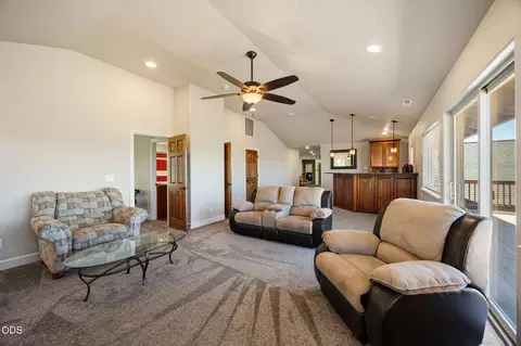 Living - 21455 SW Young Ave, Bend, OR 97703 photo 2 of 2