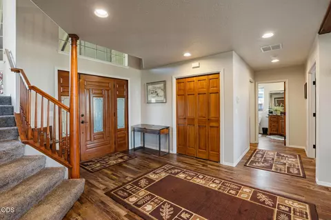 Entry Way - 21455 SW Young Ave, Bend, OR 97703 photo 2 of 6