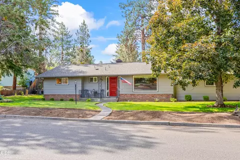 709 NE Lafayette Ave, Bend, OR 97701