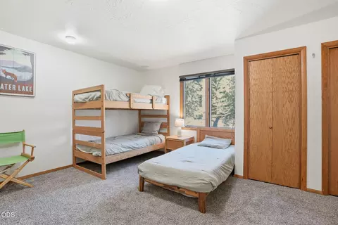 Bedroom - 17901 Red Cedar Ln, Sunriver, OR 97707 photo 7 of 8