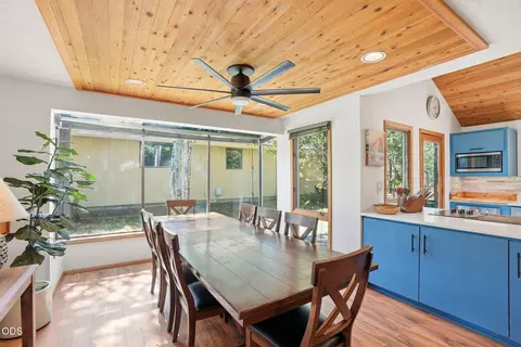 Dining - 17901 Red Cedar Ln, Sunriver, OR 97707 photo 1 of 2