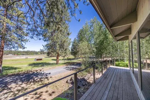 Exterior - 60266 Tekampe Rd, Bend, OR 97702 photo 11 of 15