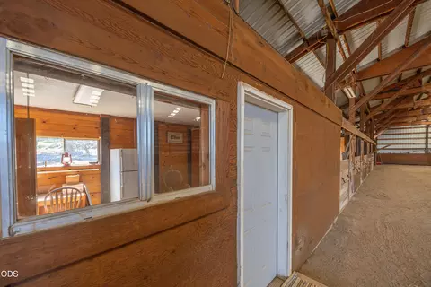 Entry Way - 60266 Tekampe Rd, Bend, OR 97702 photo 3 of 3