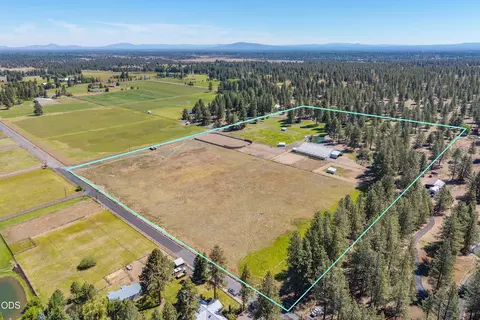 View/Area - 60266 Tekampe Rd, Bend, OR 97702 photo 1 of 3