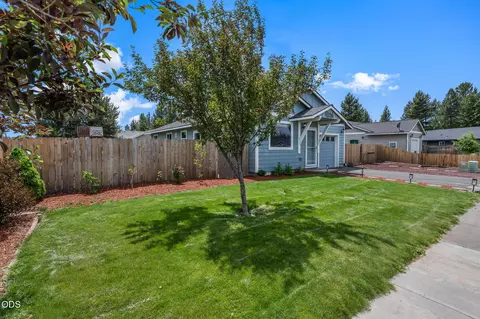 16699 Conifer Ct, La Pine, OR 97739 photo 2