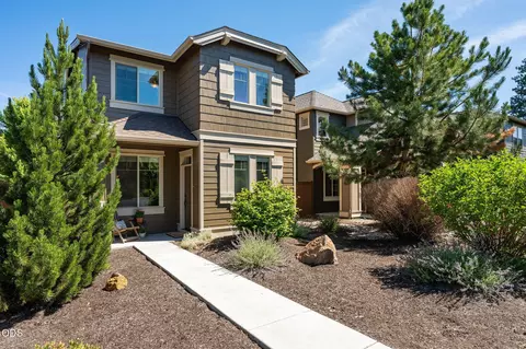 Exterior - 20844 Gateway Dr, Bend, OR 97702 photo 2 of 9