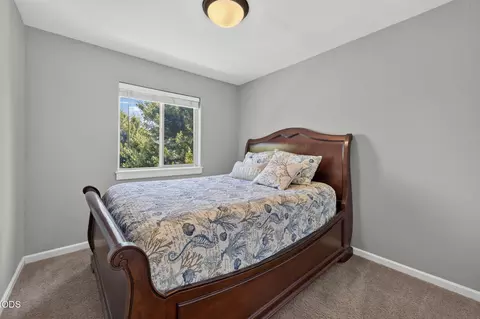 Bedroom - 20844 Gateway Dr, Bend, OR 97702 photo 5 of 5