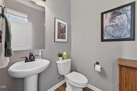 Bath - 20844 Gateway Dr, Bend, OR 97702 photo 4 of 4