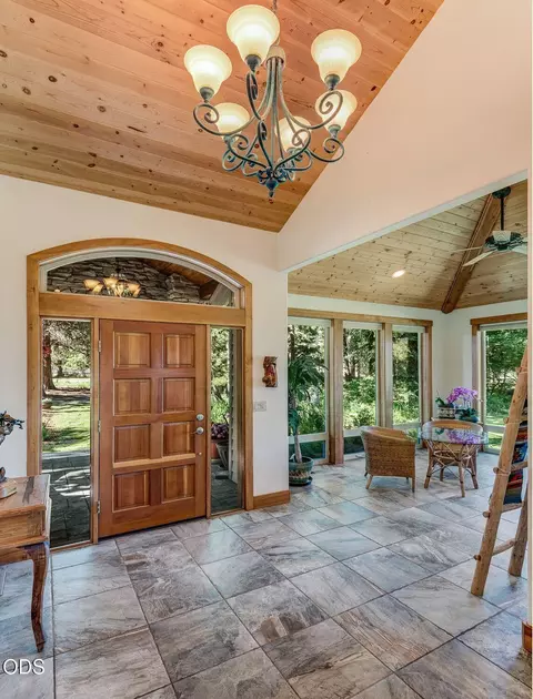 Entry Way - 64464 Collins Rd, Bend, OR 97703 photo 1 of 1